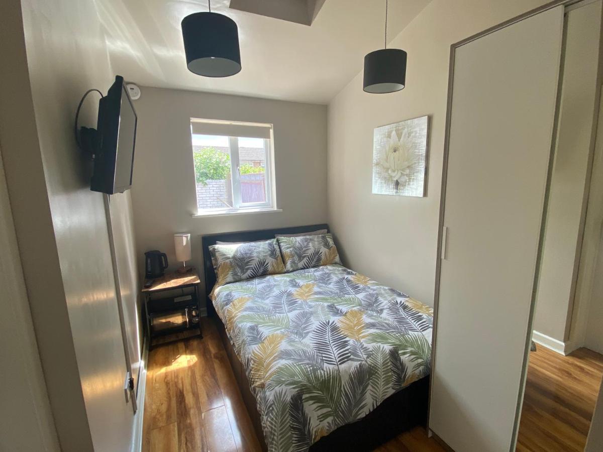 Private Room And Bathroom With Private Entrance Near Warwick Town Centre Eksteriør bilde