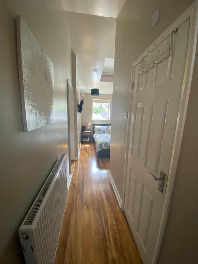 Private Room And Bathroom With Private Entrance Near Warwick Town Centre Eksteriør bilde
