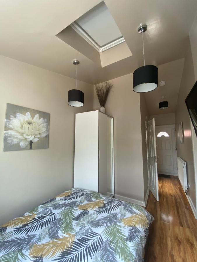 Private Room And Bathroom With Private Entrance Near Warwick Town Centre Eksteriør bilde