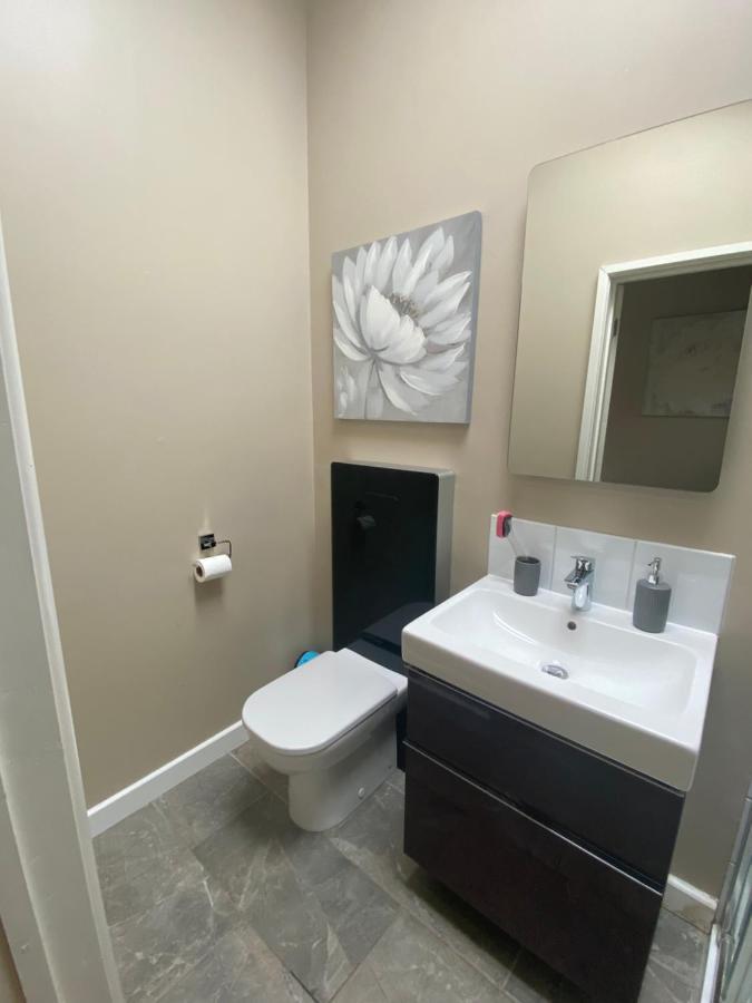 Private Room And Bathroom With Private Entrance Near Warwick Town Centre Eksteriør bilde